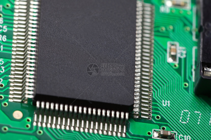 印刷式电路板包括许多电子部件计算机部件芯片图片