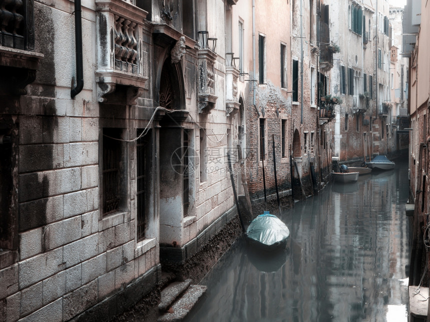 意大利威尼斯的小运河图片