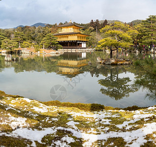 京都金殿寺日本下雪图片