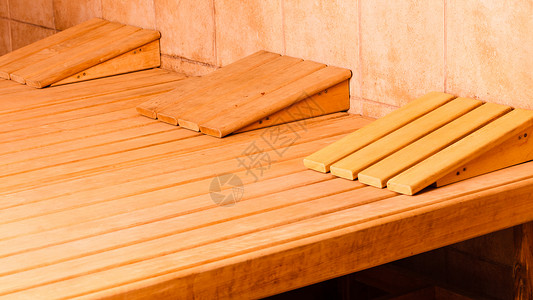 美容疗养和生活方式概念木制烟根桑拿的室内浴图片