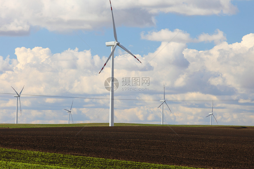 保护自然风力涡轮机为可再生能源产提供态发电替代绿色清洁能源生态云层草原图片