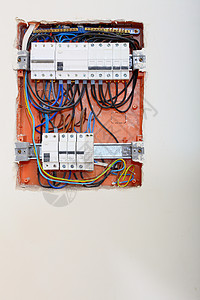 电气安装关闭配有电线引信和接触器的电板配箱图片
