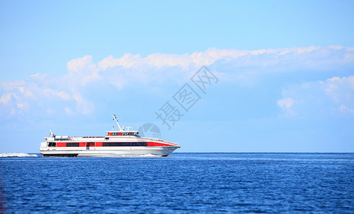 波罗的海欧洲开放水域的客轮渡船背景图片