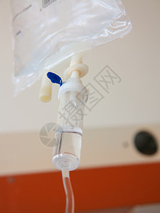 医院内注射瓶中含有IV静脉注射溶液的剂图片