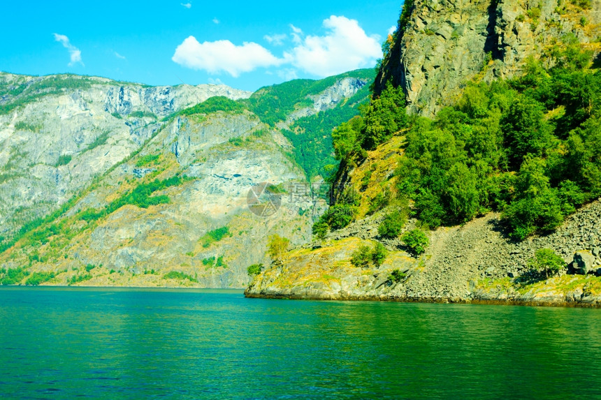 挪威斯堪的纳维亚山区和fjordSognefjord挪威斯堪的纳维亚图片