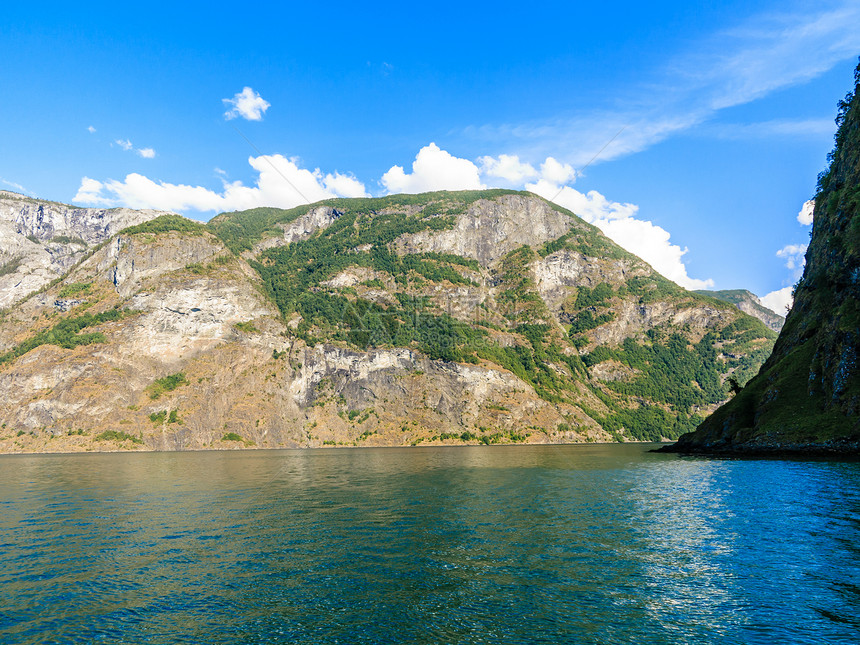 挪威斯堪的纳维亚山区和fjordSognefjord挪威斯堪的纳维亚图片