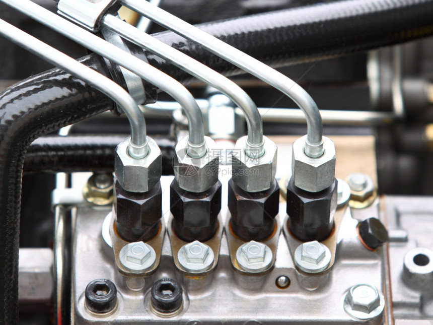 柴油供应系统清洁发动机块柴油细节图片