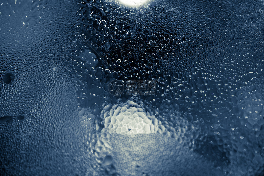 玻璃表面凝结水的紧密封纹理图片