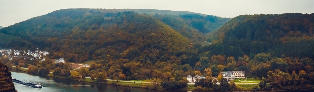 Moselle河全景摩西图片