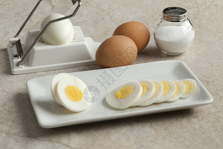 鸡蛋切片图片