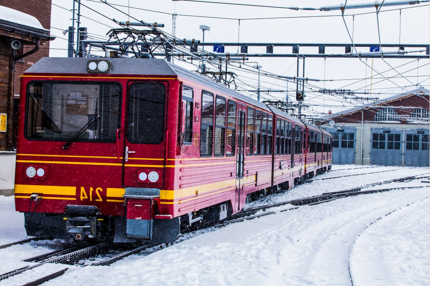 瑞士阿尔卑斯山的火车站JUNGFRAU瑞士图片