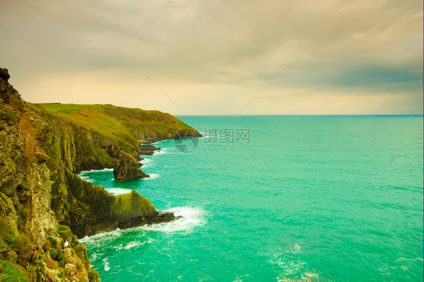 爱尔兰风景海岸线亚特兰地海洋岩石岸景色爱尔兰欧洲科克县美貌自然图片