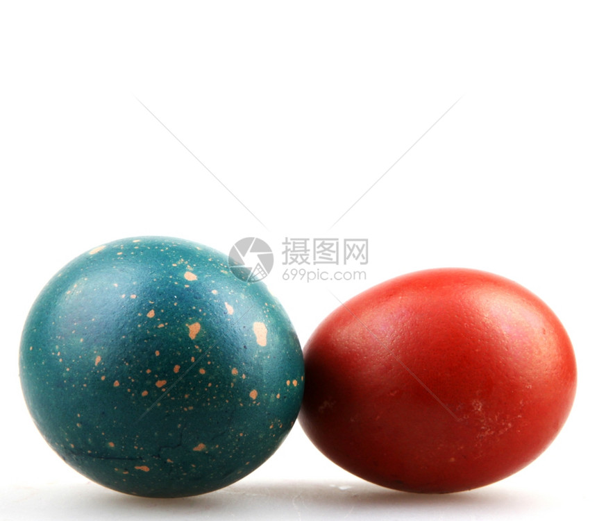 红色和带斑点的复活节蛋图片