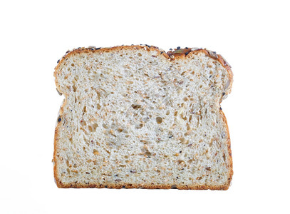 近距离接一小片全麦面包孤立在白色背景上图片