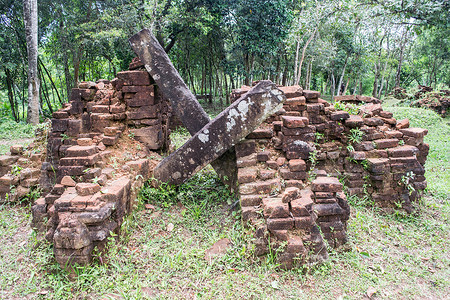 被越南广我的儿子古代尚巴的破庙所摧毁高清图片