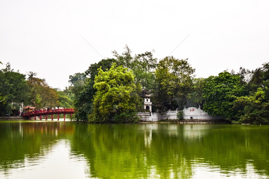 越南河内HoanKiem湖玉山寺图片