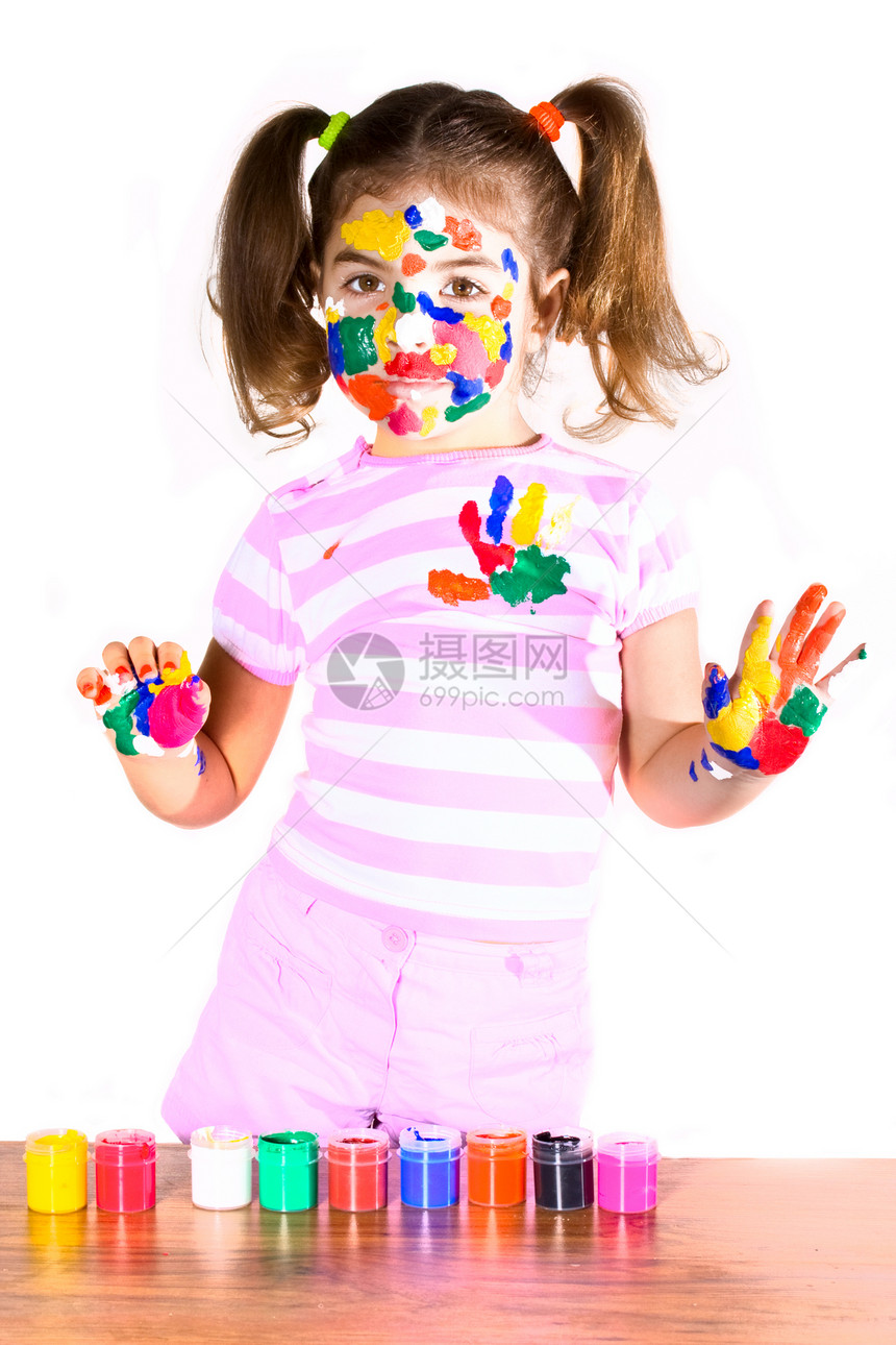 女孩的脸和手被涂漆衬衫抹图片
