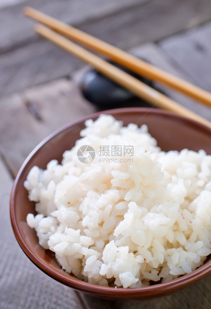 煮饭大米图片