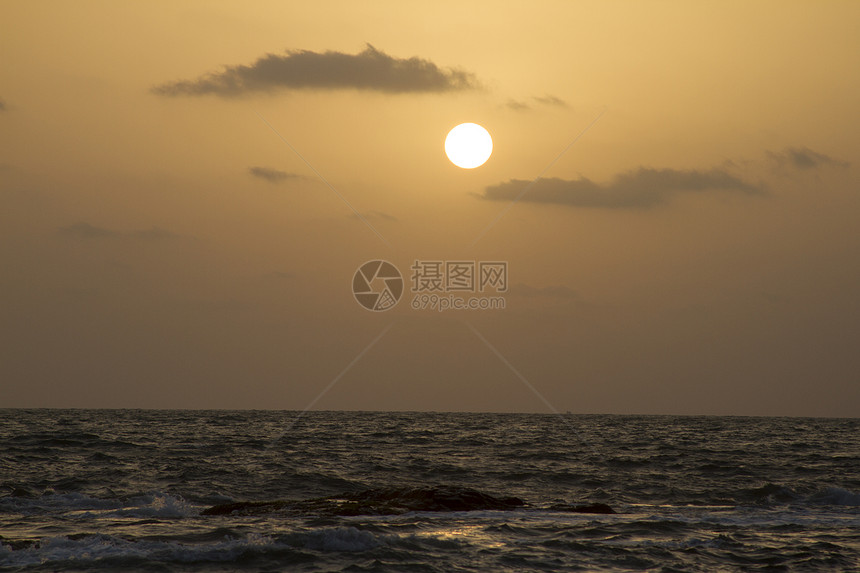 印度果阿州帕洛兰海滩日落图片