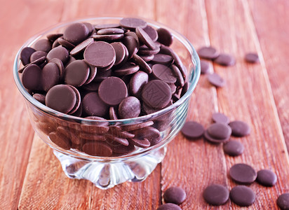 黑巧克力豆图片