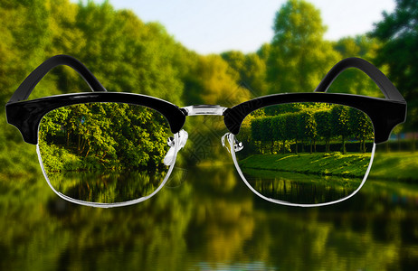 光学保健概念带眼镜的医学光概念视觉眼镜图片