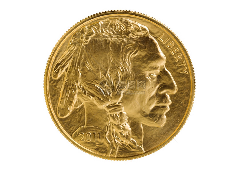 美国金牛城硬币的反面金子纯白背景的在工作室用宏观透镜拍摄的原始状态硬币图片
