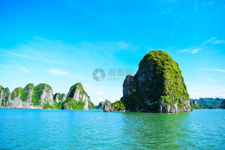 越南哈隆湾的Limestone岩石图片