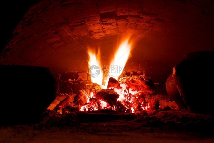 炉子深处着火设计的要素图片