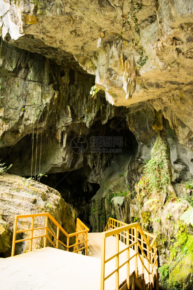 越南PhongNhaKeBang公园的ThienDuong洞Pradise洞穴图片