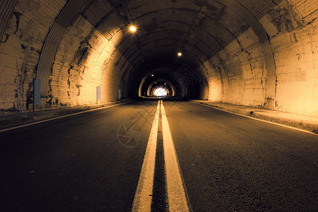 旧隧道xD背景图片