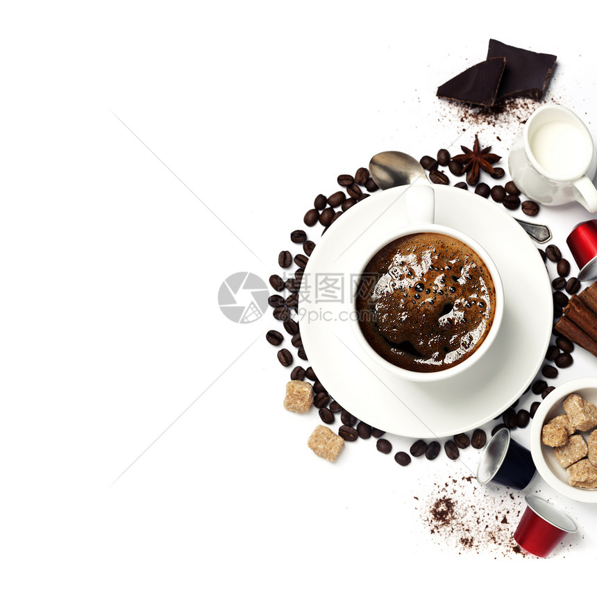 咖啡的顶端风景咖啡豆糖牛奶和胶囊图片