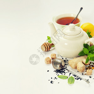 白底茶薄荷姜汁和柠檬图片
