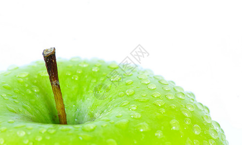 带水滴的新鲜绿苹果图片