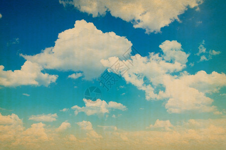 蓝色天空有乌云密闭图片
