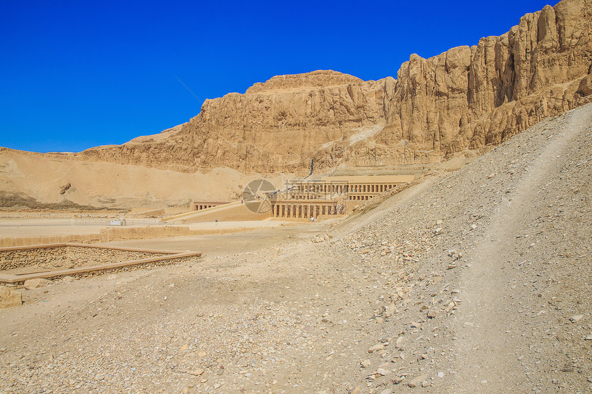 埃及卢克索附近的Hatshepsut寺庙图片