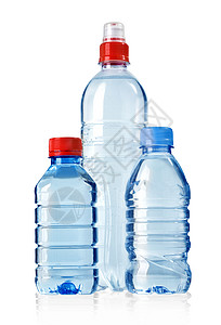 白与剪断路径隔离的瓶装水背景图片