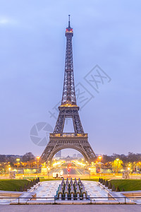 Eiffel铁塔日出黄昏法国巴黎背景图片