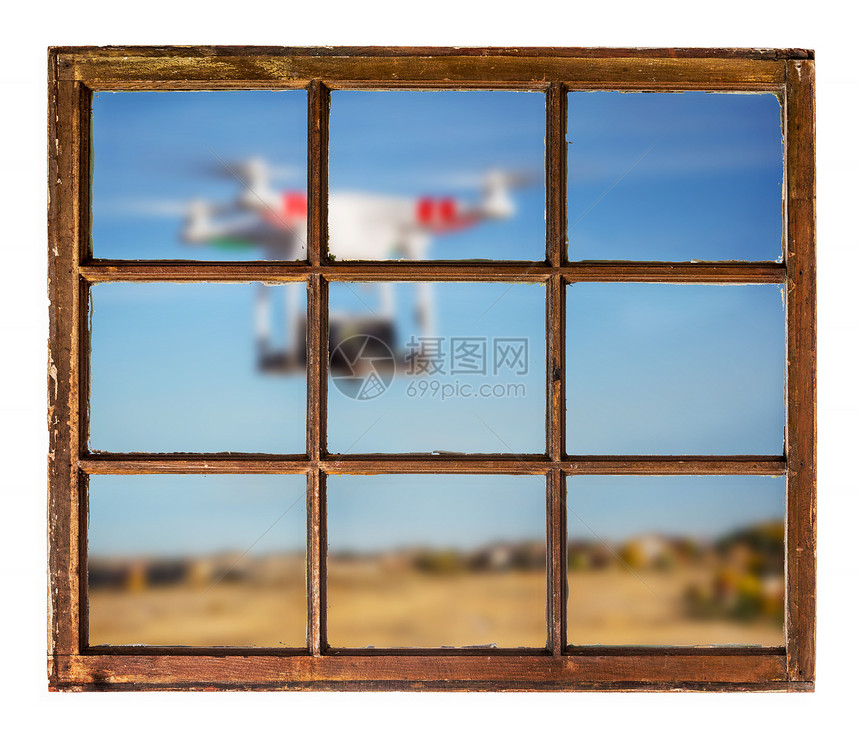 无人驾驶飞机在窗外摄像的模糊景色图片