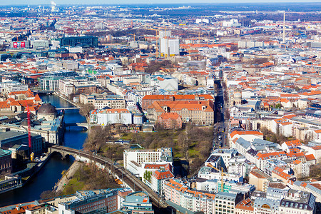 德国柏林3月2日015年3月日电视塔顶端的柏林景色图片