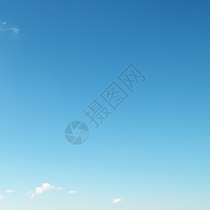蓝天上的小云图片