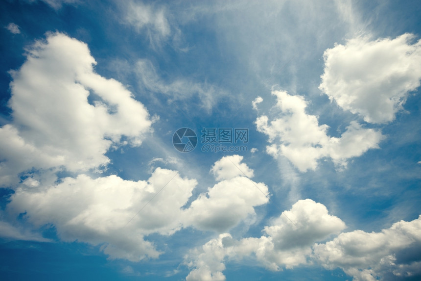 蓝色天空抽象背景图片
