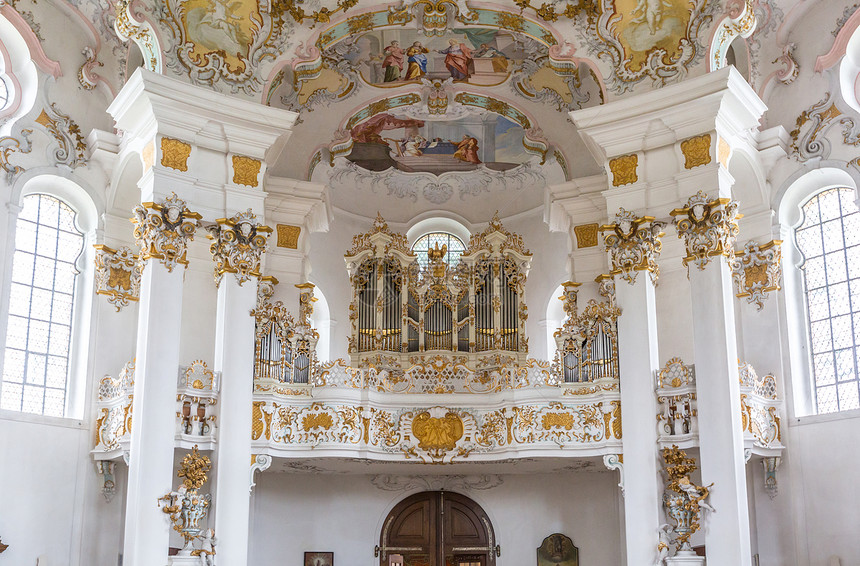 德国富森巴伐利亚附近的威斯教朝圣堂内部图片