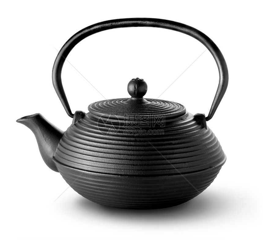 白色背景的黑茶壶图片