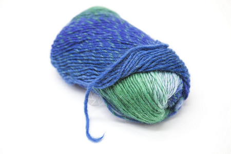 澳大利亚羊毛绿色蓝羊毛线球用来在白色背景上织绿色蓝彩毛线球用来在白色背景上织绿色蓝彩毛线球用来在白色背景上织背景