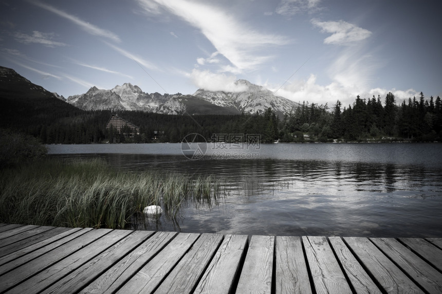 阿尔卑山湖图片