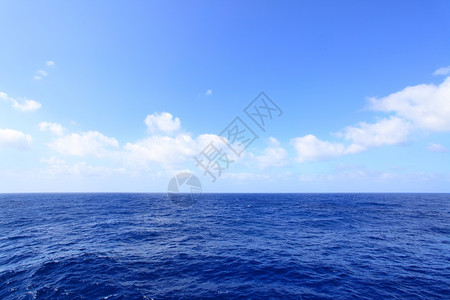 海洋和天空可用作背景图片