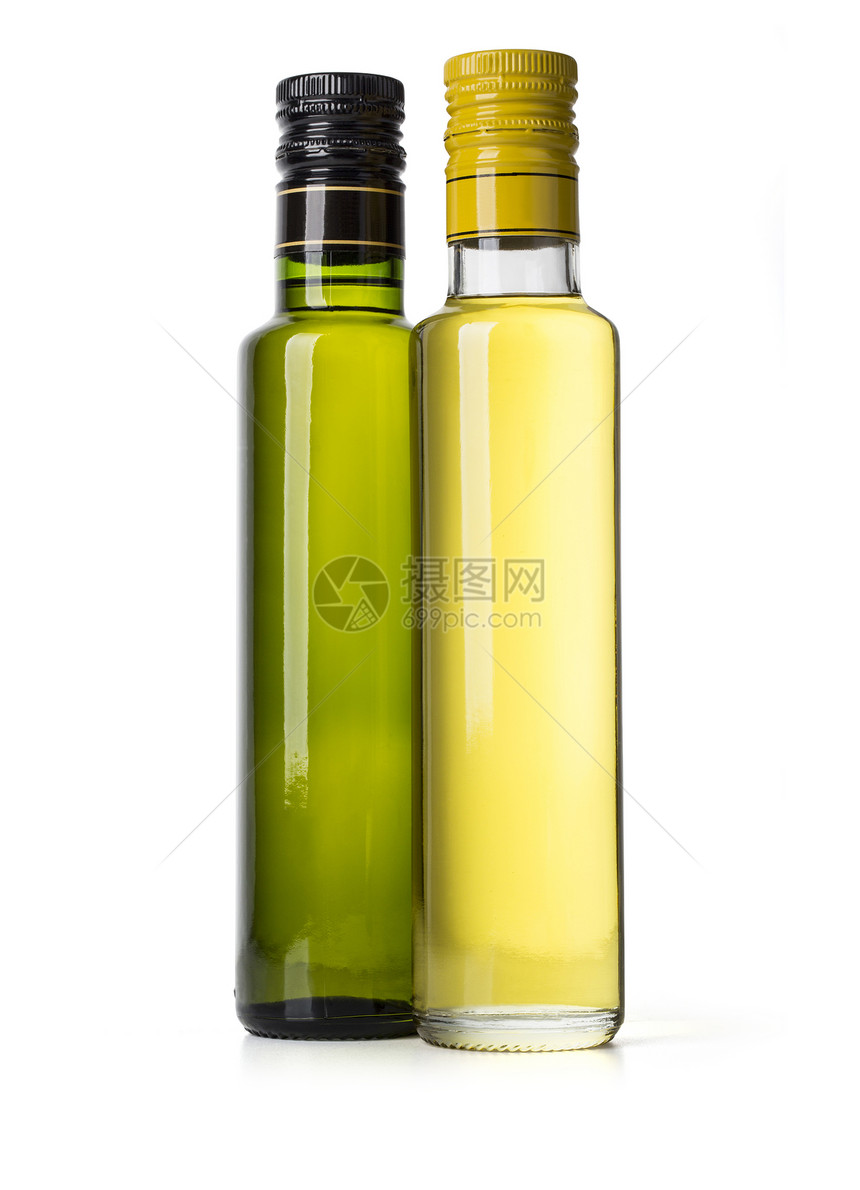 两瓶处女橄榄油在白地上有剪路图片