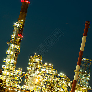 工业炼油石化工厂夜景图片