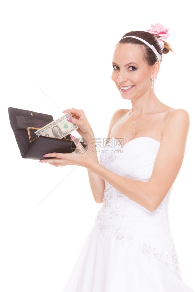带着一美元和钱包的新娘年轻女孩持有钱包和现金婚礼费用支出婚姻和金融概念穿着白色婚纱的妇女孤立在白色背景上图片
