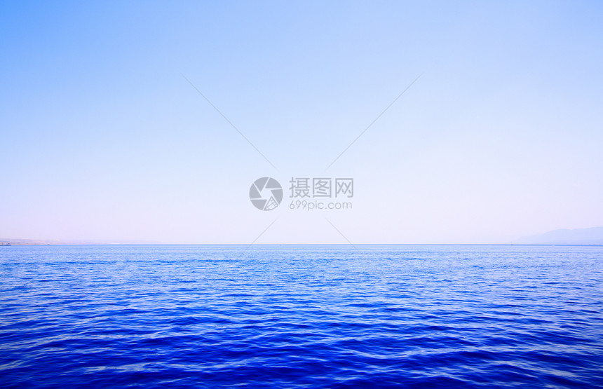 海和天空可作为背景图片